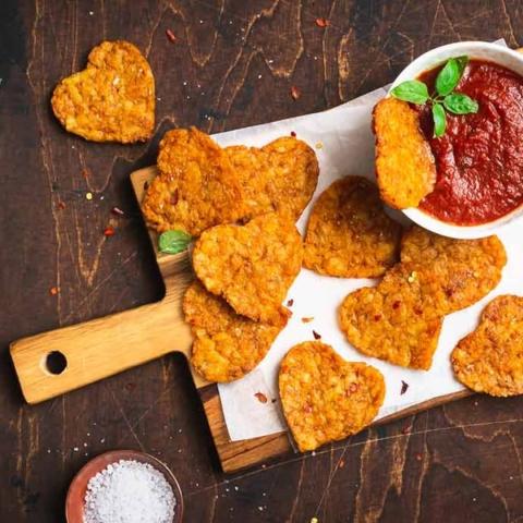 Cœurs de rösti croustillants et dip de tomates piquant